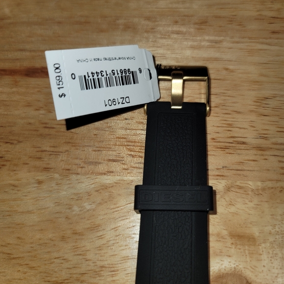 Diesel Men's Crusher DZ/1901 Black Rubber Digital - Picture 3 of 8